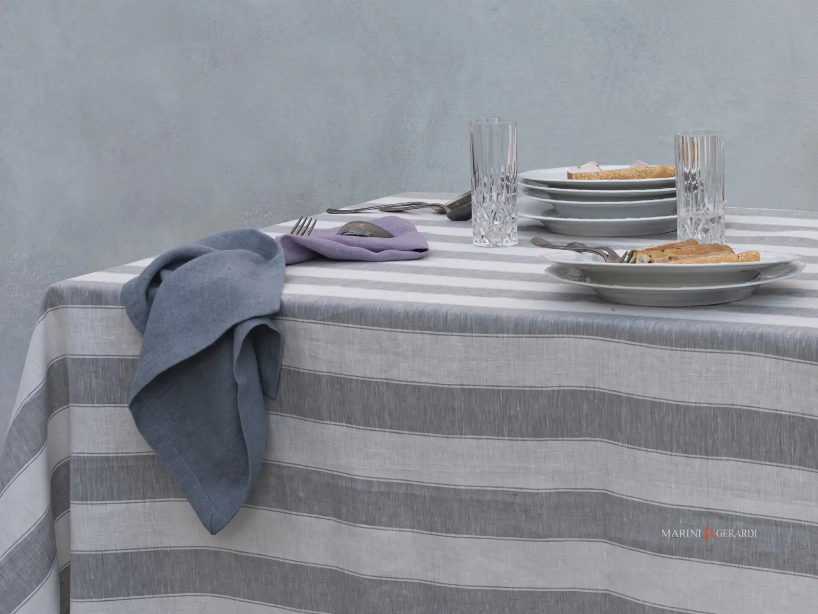 Tovaglie da tavola eleganti moderne lino bianco grigio rigato