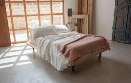 Letti con ruote soluzione originale industrial shabby chic