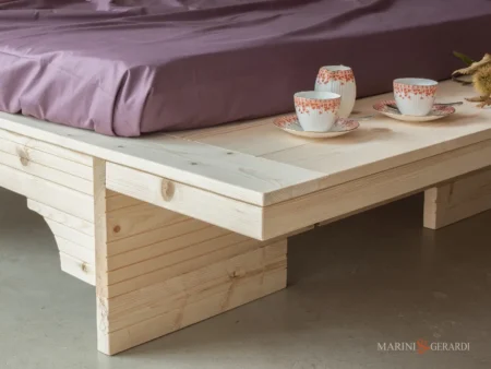 Letto matrimoniale legno massello naturale base appoggio seduta gastone
