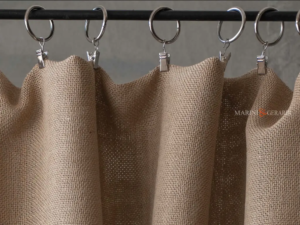 Tende per finestre grandi a vetro con anelli o tunnel passante - Marini e Gerardi