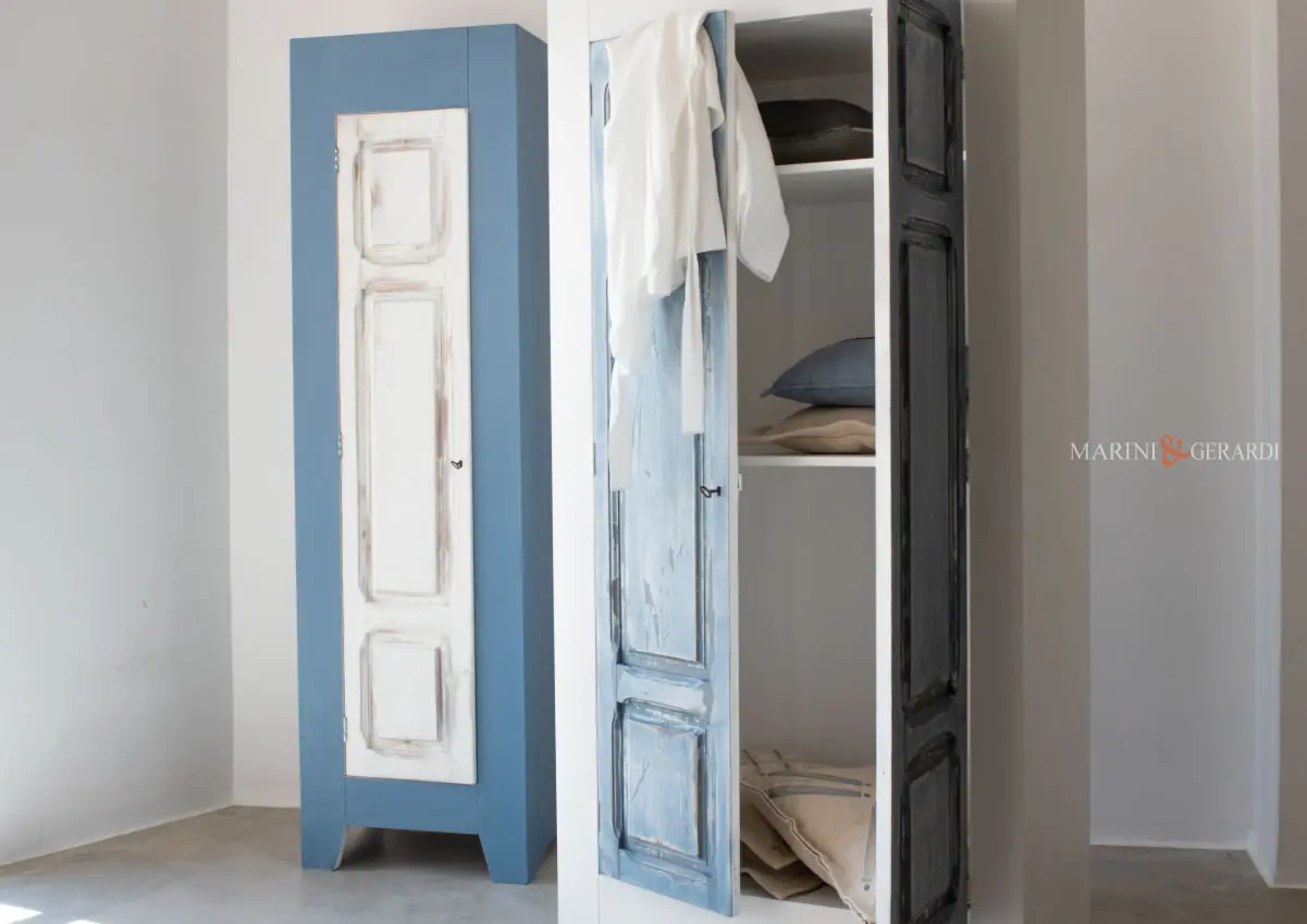 Guardaroba per ingresso design in blu - Marini e Gerardi