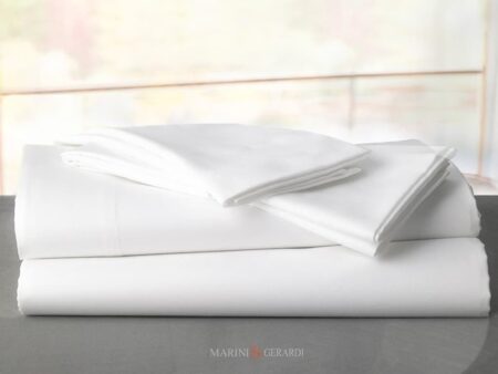 Set lenzuola di raso di cotone sateen di lusso in bianco