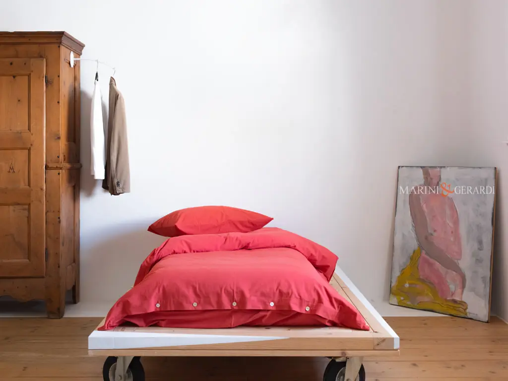 Copripiumino singolo moderno cotone stropicciato rosso con letto ruote
