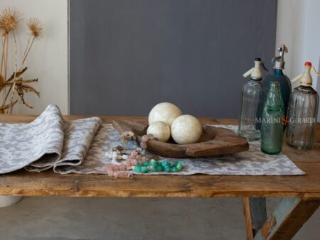 Runner tavola elegante jacquard in misto lino - Marini e Gerardi