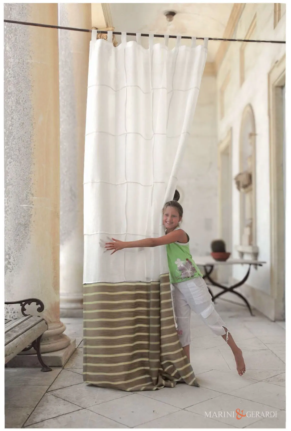 Tenda in lino design bordo inferiore rigato