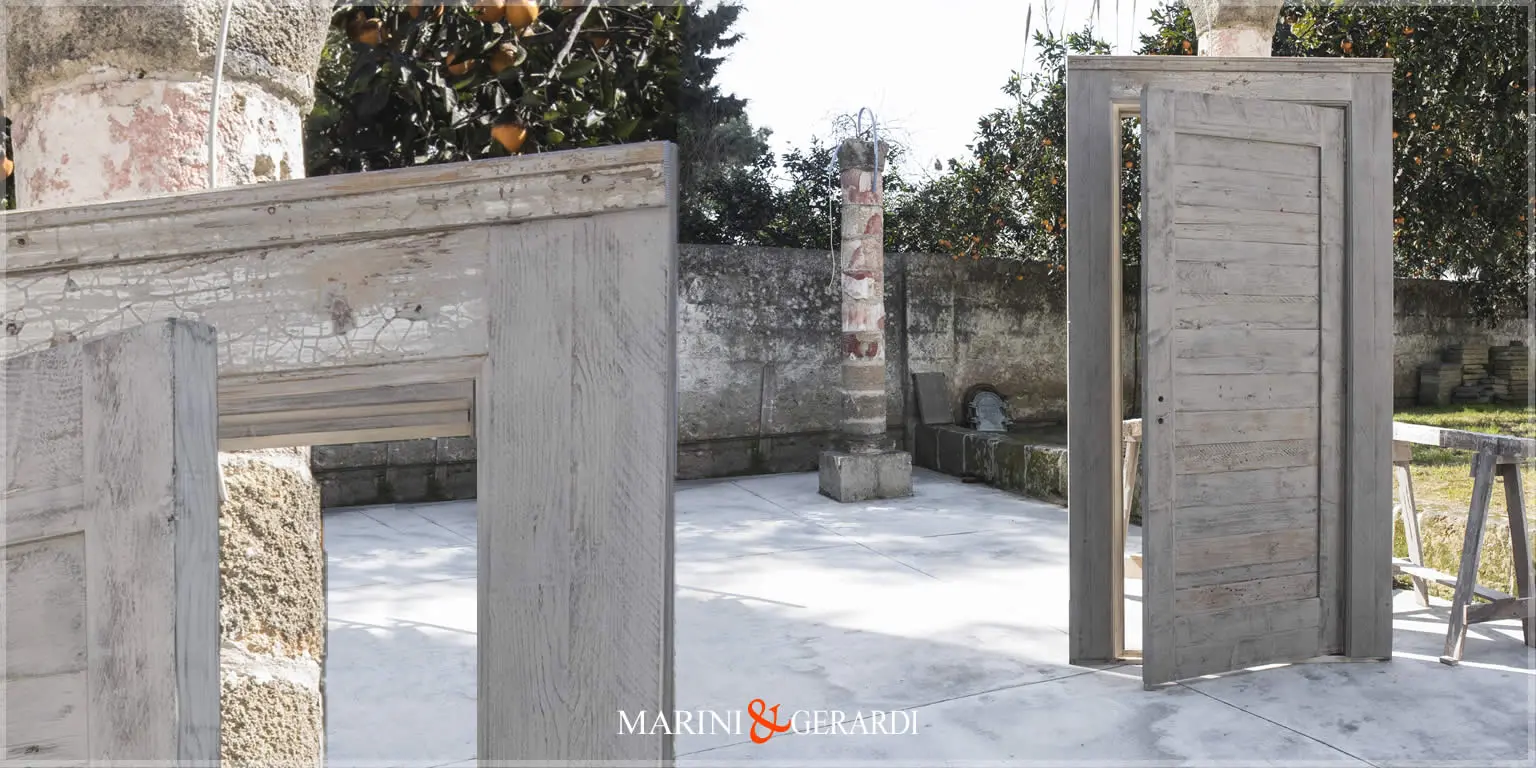 Porte decapate in legno vecchio da recupero taglio sega - Marini e Gerardi