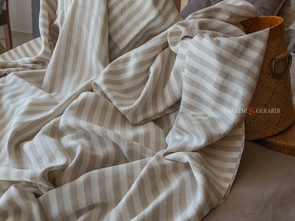 Tessuto righe lino colore cappuccino per lenzuola di lusso