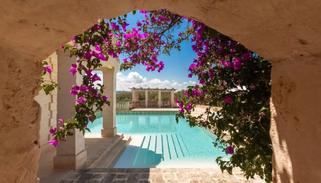 Borgo egnazia buganville piscina