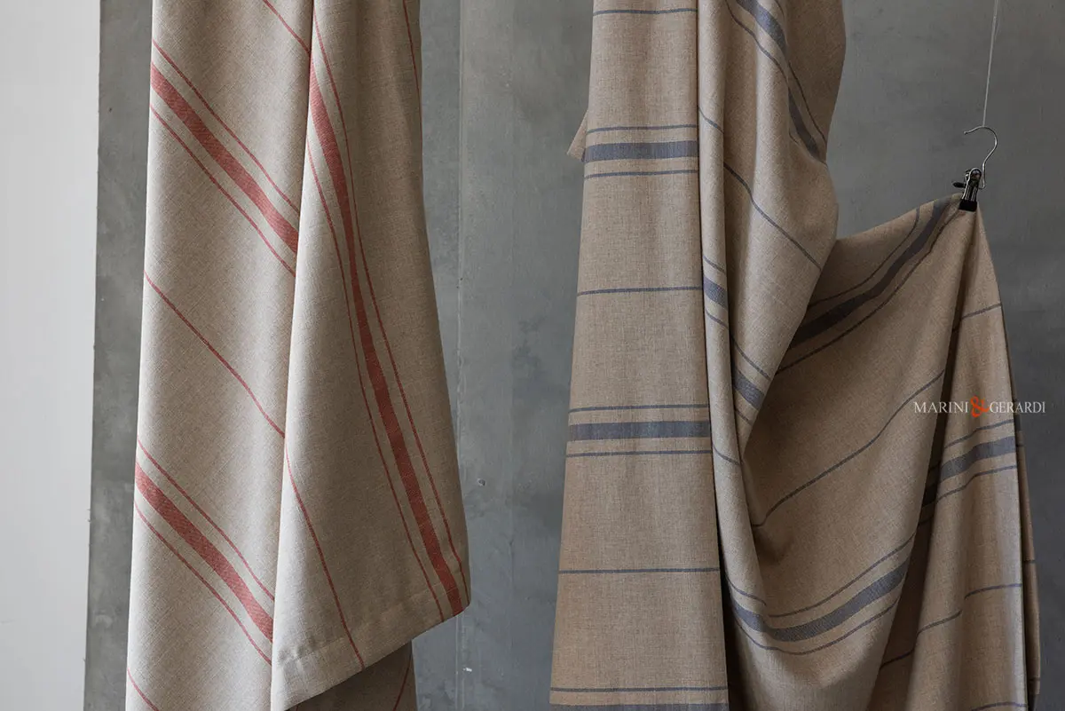 Tessuto tenda a metraggio righe rosso blu