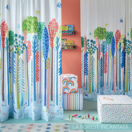 Tessuto a metraggio tende per cameretta bimba decorato con alberi immaginari