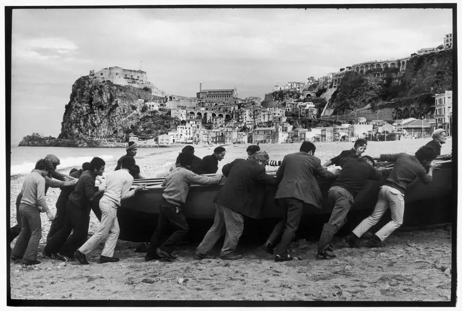 Calabria scilla 1971 henri cartier bresson