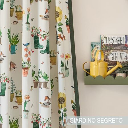 Tenda camera bambina giardino con fiori