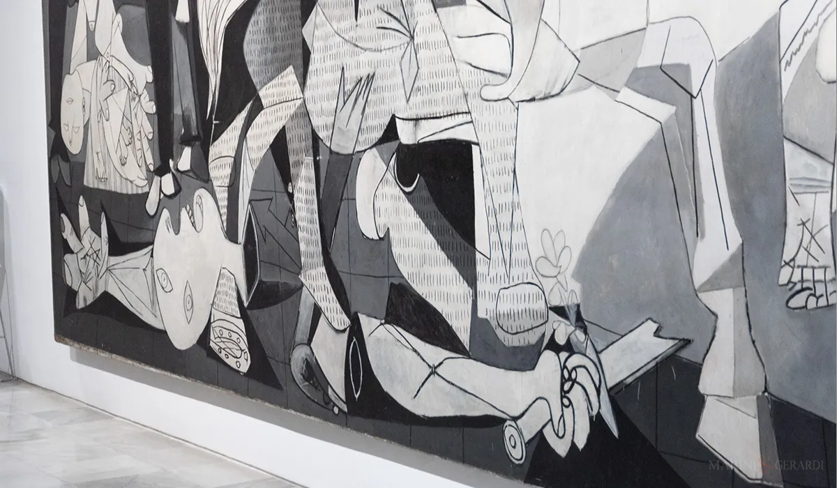 Guernica picasso Il Soldato Caduto: -centro de arte reina sofía madrid