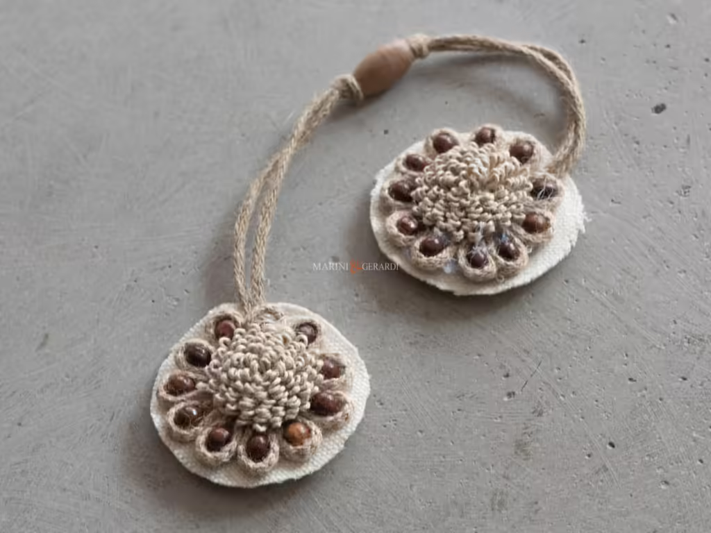 Fermatenda a calamita per tende con semi dalbero particolare pic